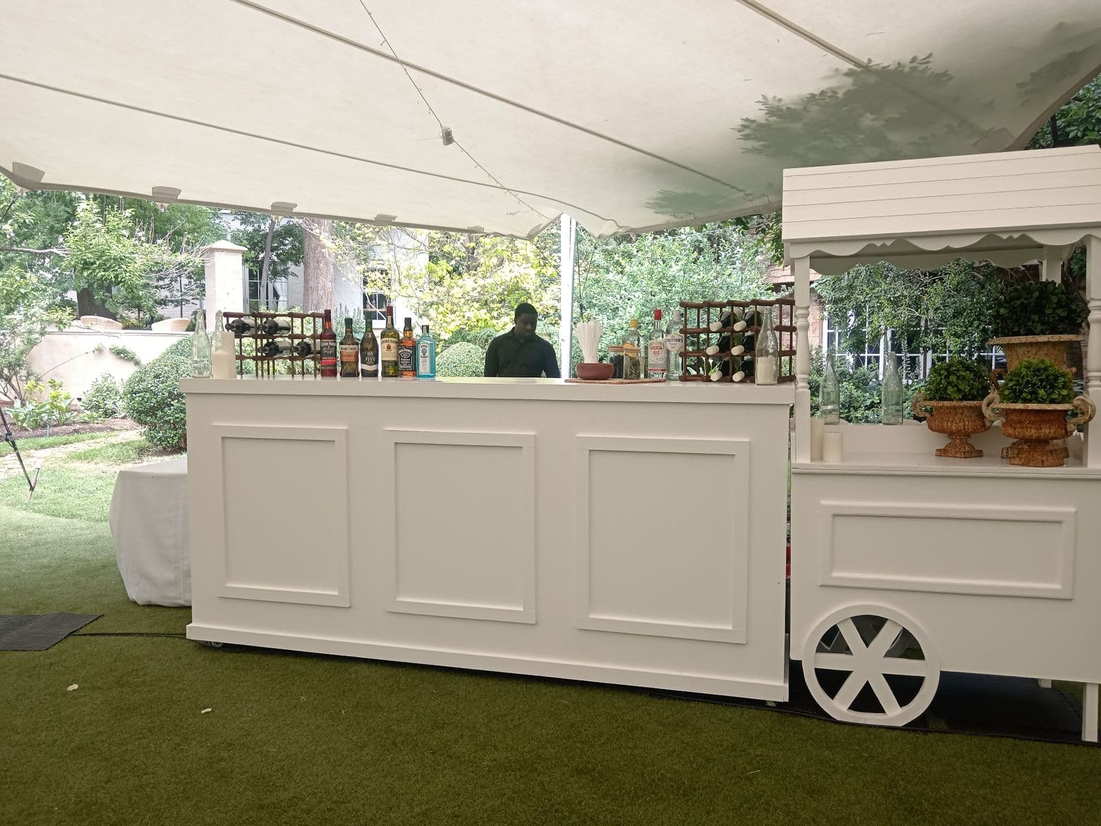 An event by SIP Happens Bespoke Mobile Bar